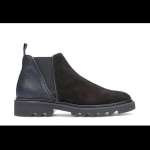 Karl Lagerfeld Paris Men’s Chelsea Boots
